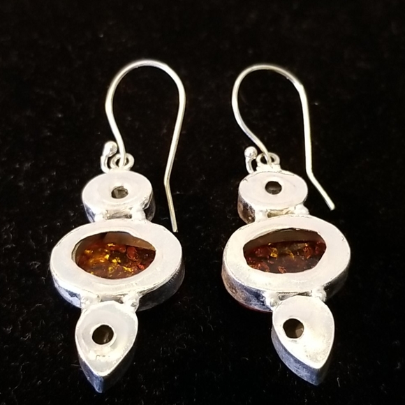 WONDERFUL EARRINGS NWOT - Picture 6 of 7